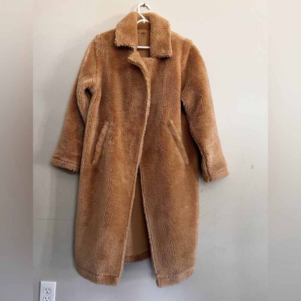 Alo yoga oversized Sherpa Trench Coat In Camel Teddy Jacket Size Large - Picture 4 of 10